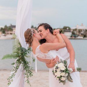 Meet your Posher, Loren